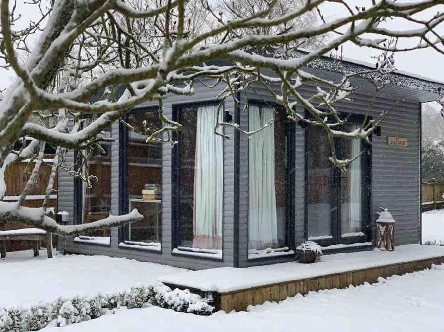 Self Contained Garden Studio With Stunning Views Сіссінгерст Екстер'єр фото